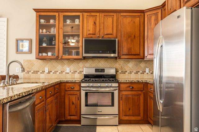 11181 S VILLAGE GROVE LN, South Jordan, UT 84095