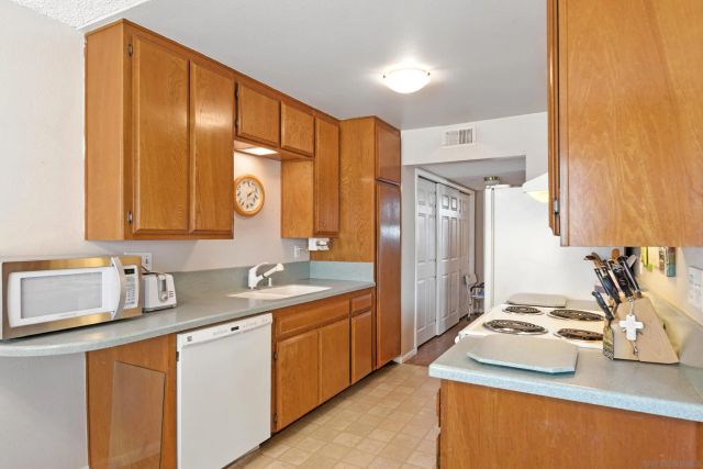 450 W Vermont Ave 807, Escondido, CA 92025