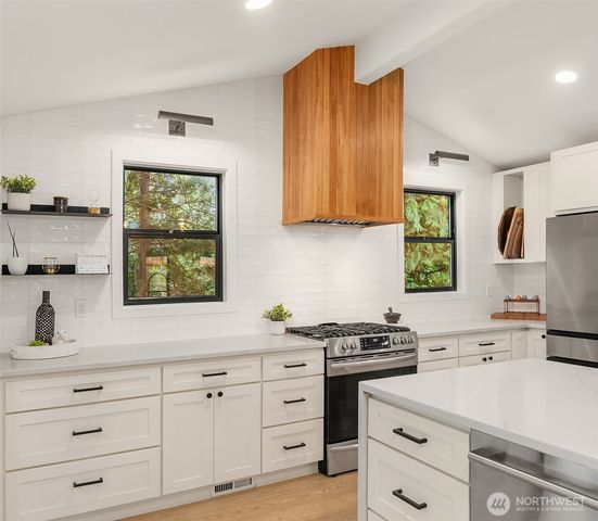 20615 NE 2nd Street, Sammamish, WA 98074