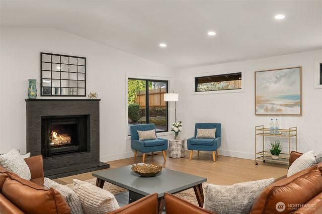 20615 NE 2nd Street, Sammamish, WA 98074