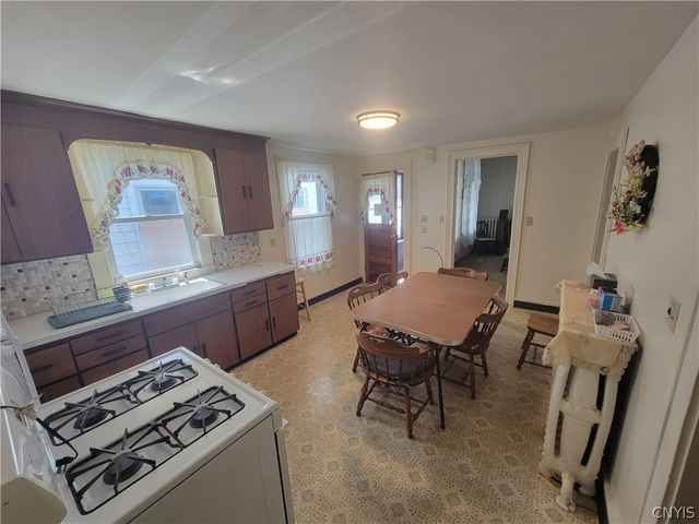 606 East Division Street, Syracuse, NY 13208
