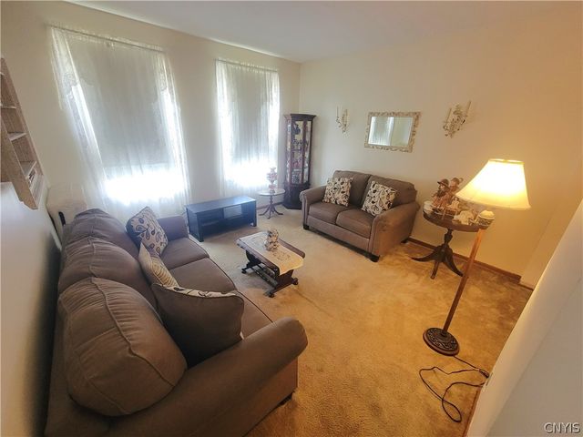606 East Division Street, Syracuse, NY 13208