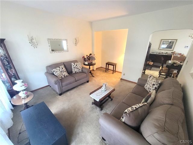 606 East Division Street, Syracuse, NY 13208