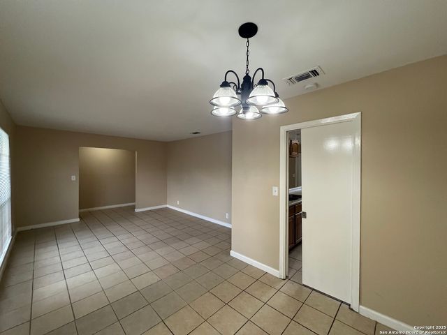 7102 Glen Point, San Antonio, TX 78239