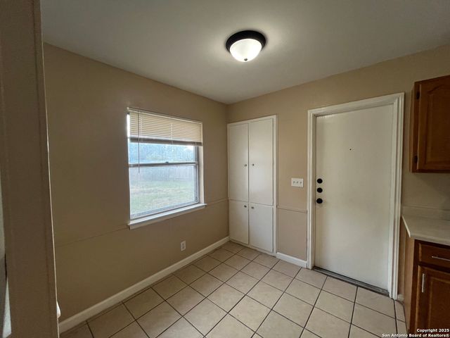 7102 Glen Point, San Antonio, TX 78239