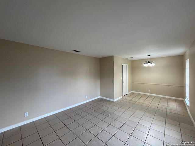 7102 Glen Point, San Antonio, TX 78239