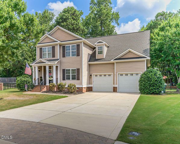 2300 Larkhaven Court, Fayetteville, NC 28303