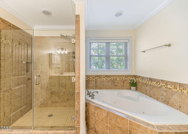2300 Larkhaven Court, Fayetteville, NC 28303