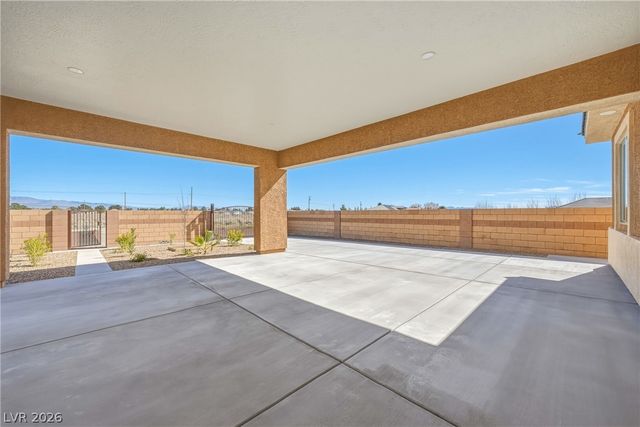 2860 South Mariposa Avenue, Pahrump, NV 89048