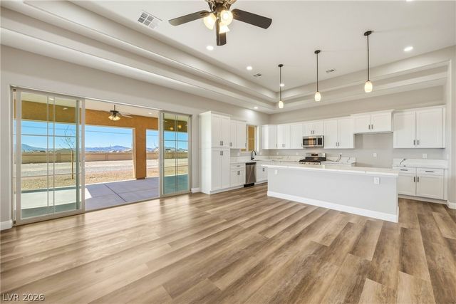 2860 South Mariposa Avenue, Pahrump, NV 89048