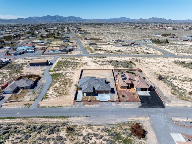 2860 South Mariposa Avenue, Pahrump, NV 89048