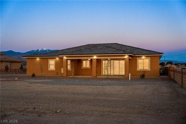 2860 South Mariposa Avenue, Pahrump, NV 89048
