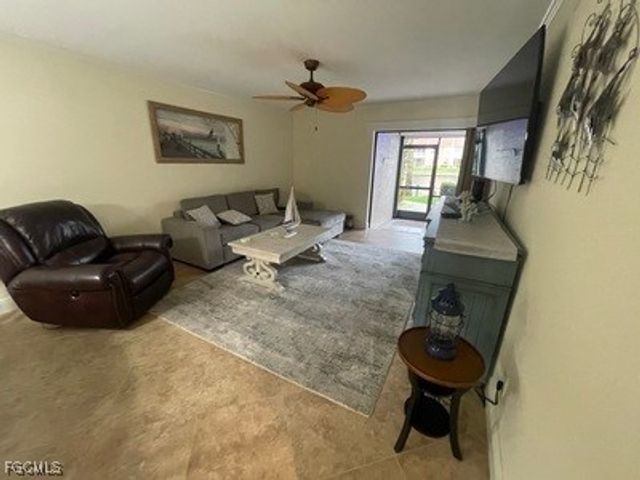 4525 Country Club BLVD 112, Cape Coral, FL 33904