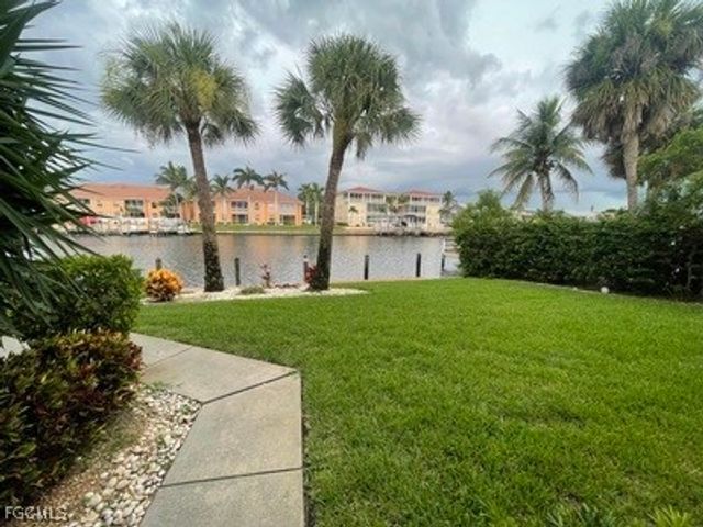 4525 Country Club BLVD 112, Cape Coral, FL 33904