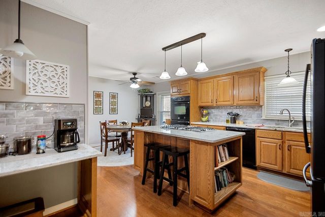 2925 E Snow Lane, Alexander, AR 72002