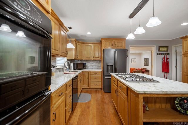 2925 E Snow Lane, Alexander, AR 72002