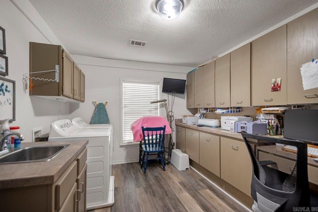 2925 E Snow Lane, Alexander, AR 72002