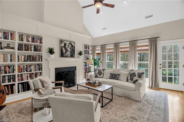 130 Sunset Circle 104, Greensboro, NC 27408