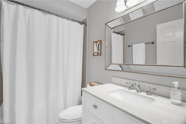 130 Sunset Circle 104, Greensboro, NC 27408