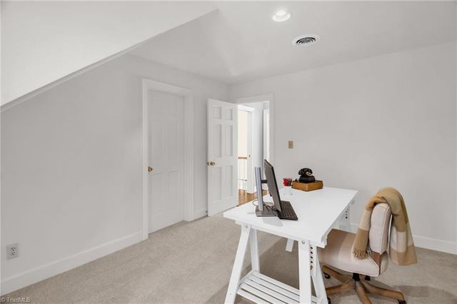 130 Sunset Circle 104, Greensboro, NC 27408