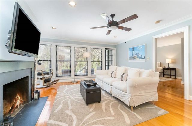 130 Sunset Circle 104, Greensboro, NC 27408