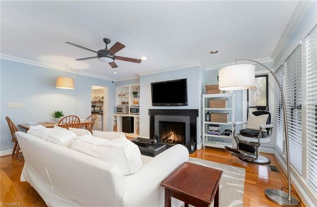 130 Sunset Circle 104, Greensboro, NC 27408