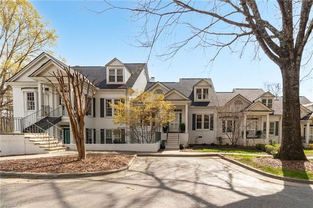 130 Sunset Circle 104, Greensboro, NC 27408
