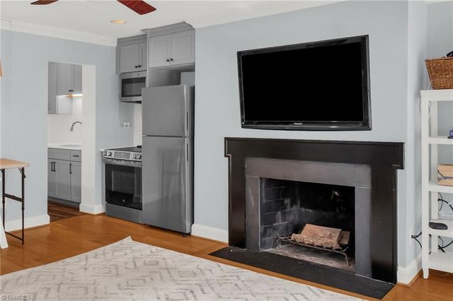 130 Sunset Circle 104, Greensboro, NC 27408