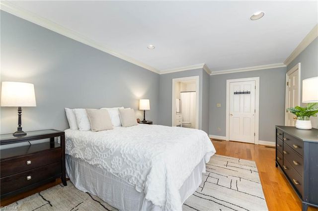 130 Sunset Circle 104, Greensboro, NC 27408