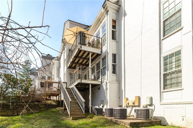 130 Sunset Circle 104, Greensboro, NC 27408