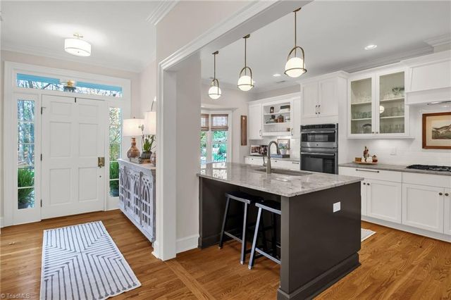 130 Sunset Circle 104, Greensboro, NC 27408