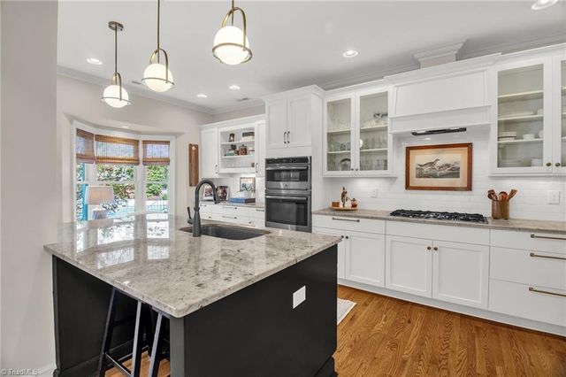 130 Sunset Circle 104, Greensboro, NC 27408