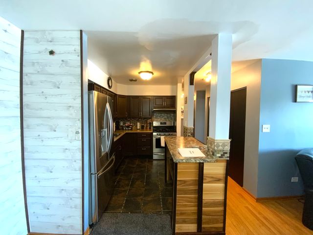 7854 S South Shore Drive 405, Chicago, IL 60649