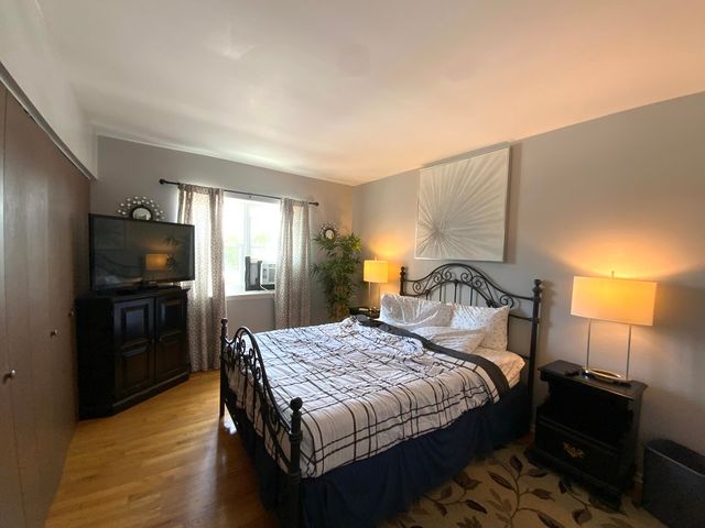 7854 S South Shore Drive 405, Chicago, IL 60649