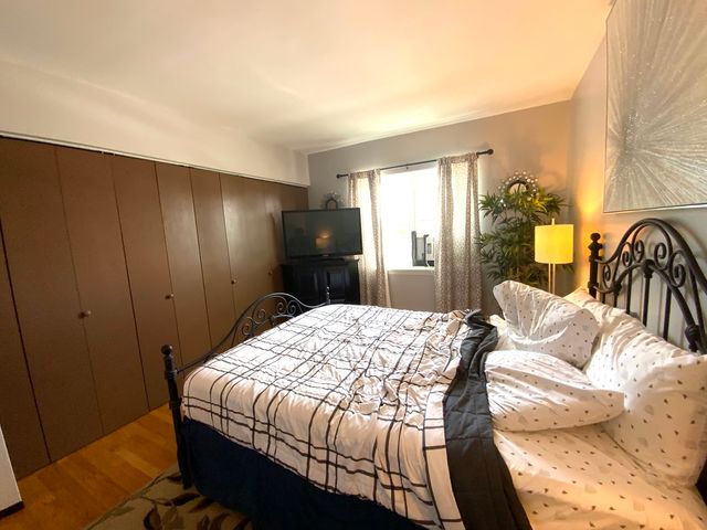 7854 S South Shore Drive 405, Chicago, IL 60649