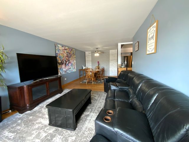 7854 S South Shore Drive 405, Chicago, IL 60649