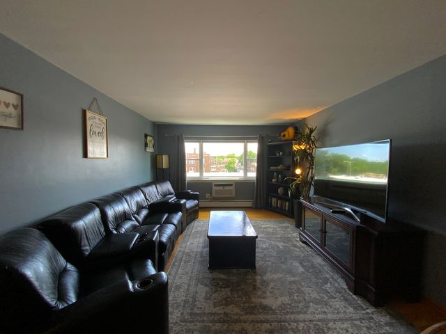 7854 S South Shore Drive 405, Chicago, IL 60649