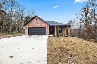 1 Cardenden Lane, Bella Vista, AR 72715