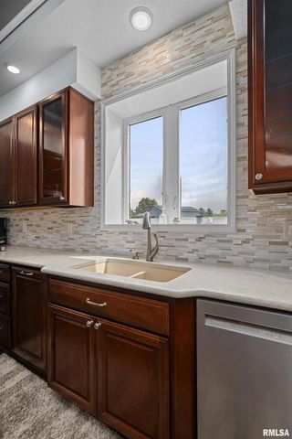 1335 N UTAH Avenue, Davenport, IA 52804