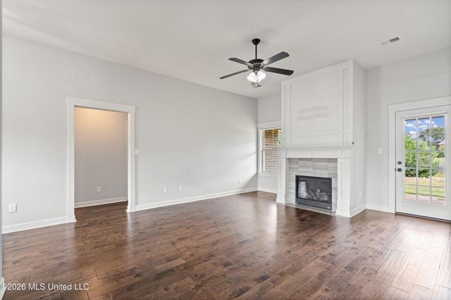 3510 Champion Hills Drive, Southaven, MS 38672