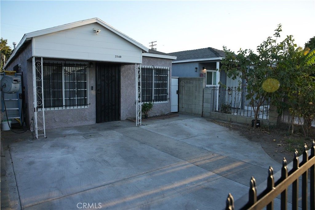 2540 E 127th, Compton, CA 90222 — exterior