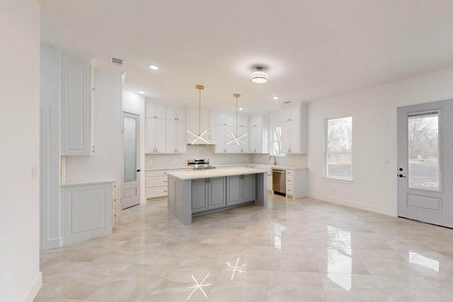 3533 County Road 1092, Celeste, TX 75423