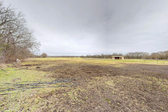 3533 County Road 1092, Celeste, TX 75423