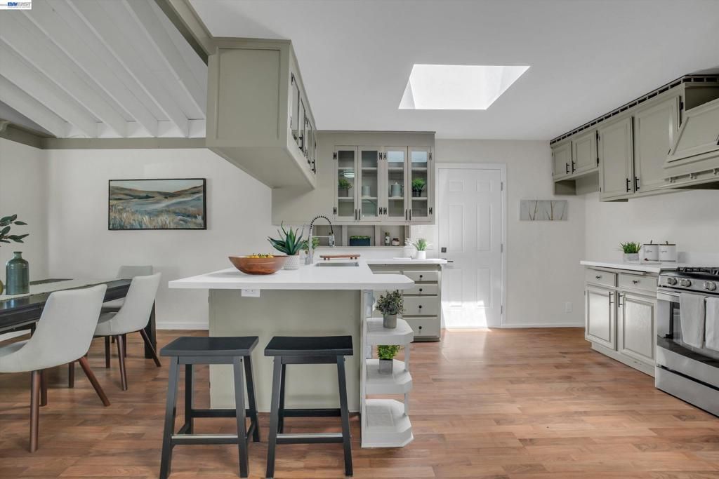 Image 13 of property listing at 16188 Yale Ave, San Lorenzo, CA 94580