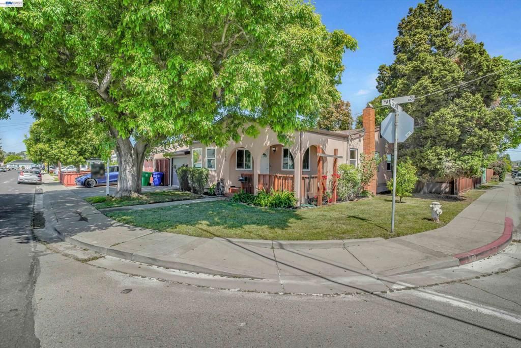 Image 4 of property listing at 16188 Yale Ave, San Lorenzo, CA 94580