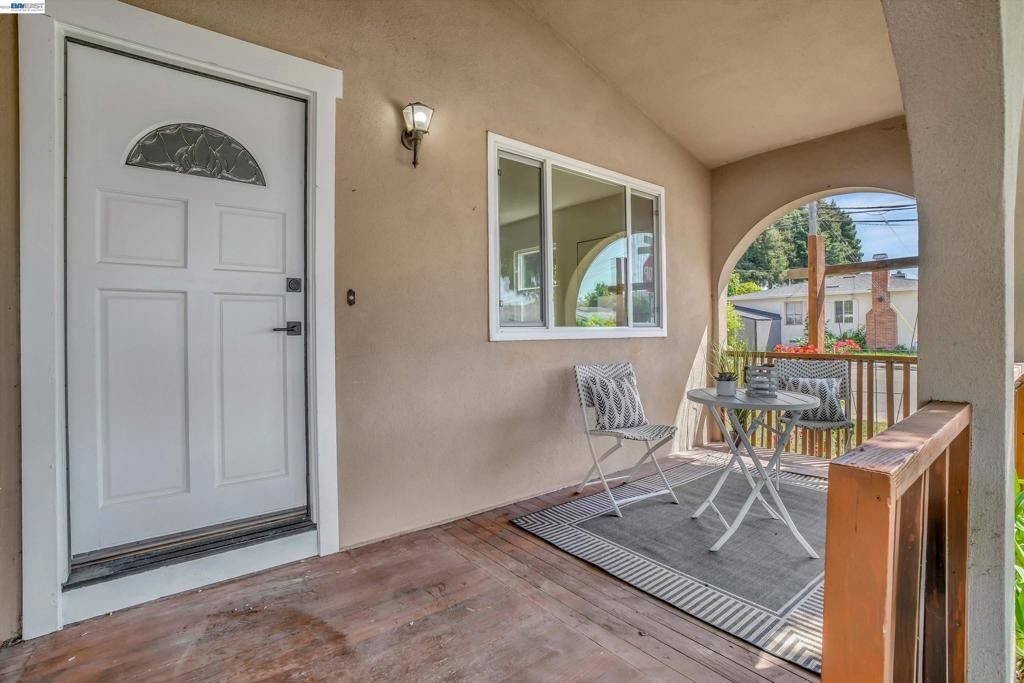 Image 5 of property listing at 16188 Yale Ave, San Lorenzo, CA 94580