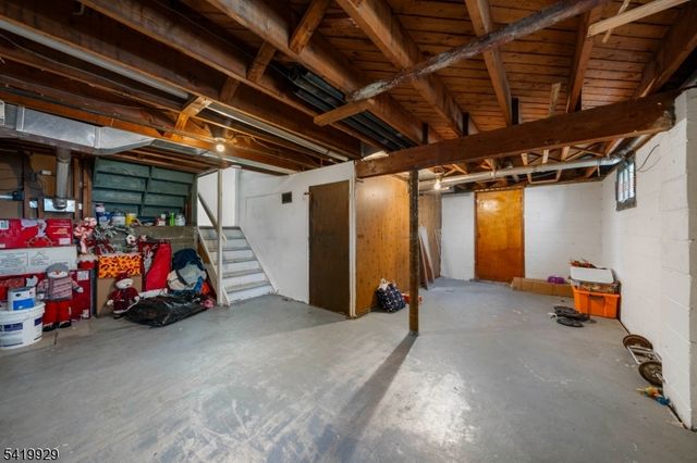 4 Estok Rd, Edison Twp., NJ 08817