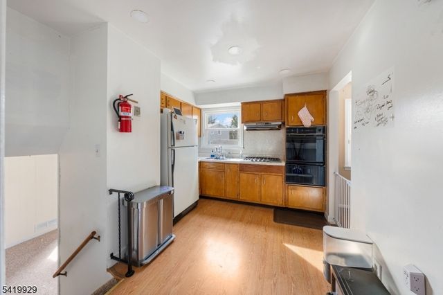 4 Estok Rd, Edison Twp., NJ 08817