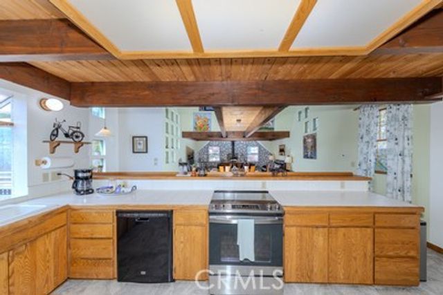 32455 Scandia, Running Springs, CA 92382