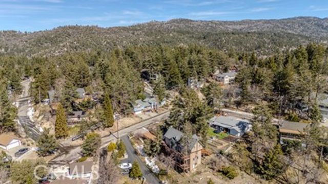 32455 Scandia, Running Springs, CA 92382
